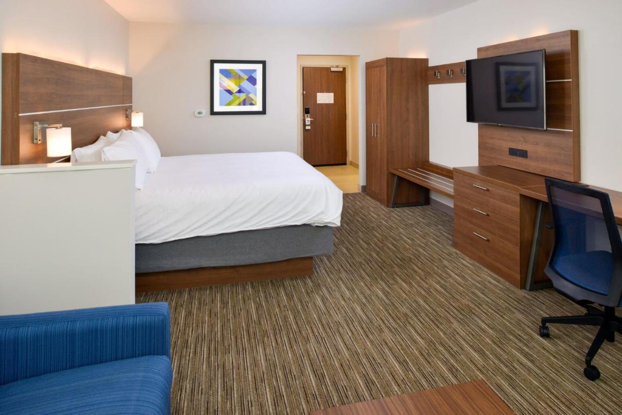 Holiday Inn Express & Suites - Ottumwa By Ihg Exterior photo